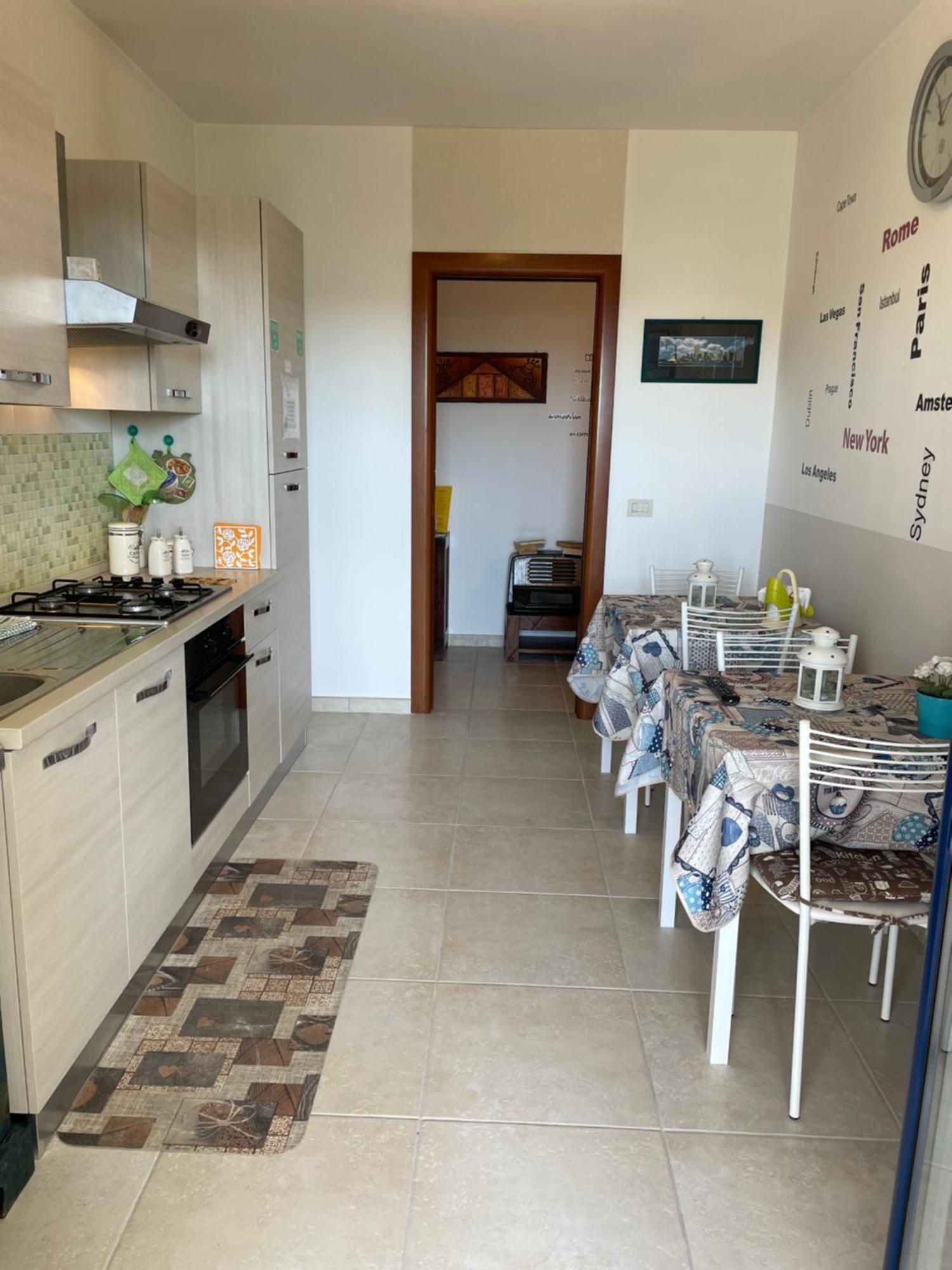 A Casa Di Fabio Holiday House Бари Экстерьер фото