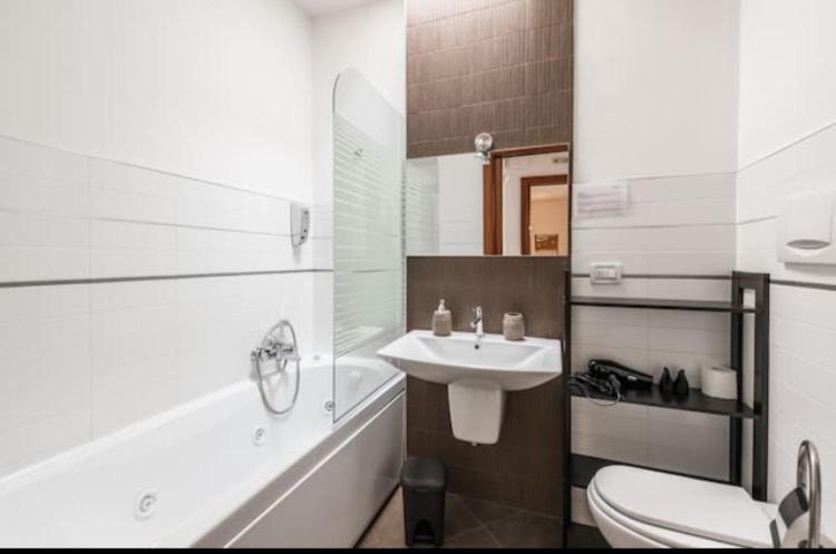 A Casa Di Fabio Holiday House Бари Экстерьер фото